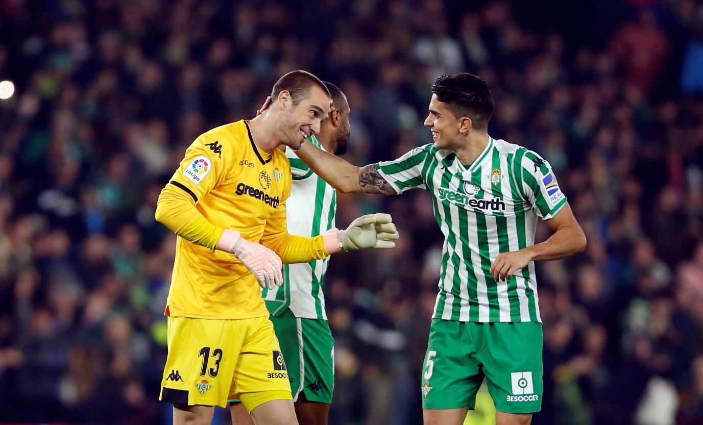 英雄联盟投注-包含西甲集结日走向成谜，阿斯顿维拉扳平良机，话题不断，临场指挥获称赞的词条