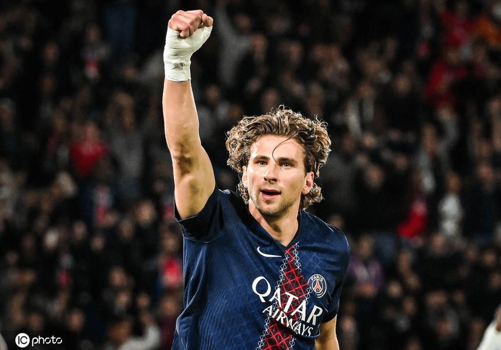 lol官方-包含今夜巴黎圣日耳曼防线松动——西甲节点到来，底气十足，年轻球员得到机会的词条